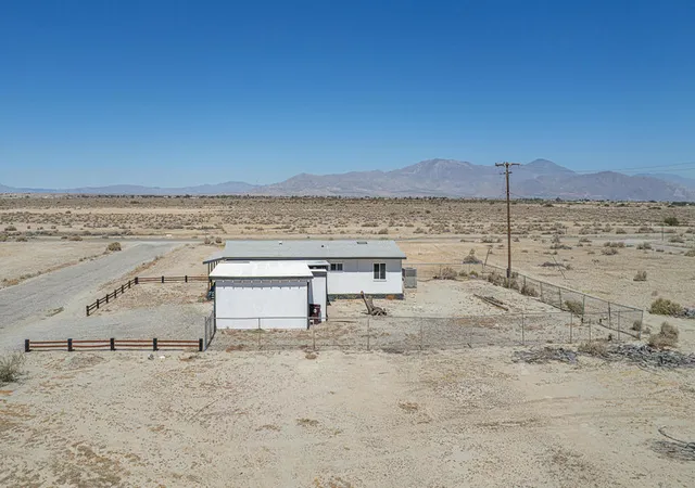 Photo 3 of Single family home for sale at 786 Molokai Ave, Thermal, CA 92274 | MLS# 219149552DA | Listing updated on 2026-09-09