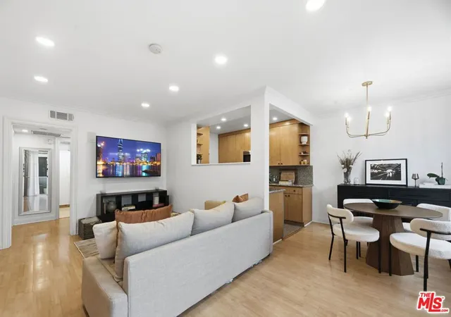 1st image of 11718 Darlington Ave #7, Los Angeles, CA 90049 | MLS# 26851523