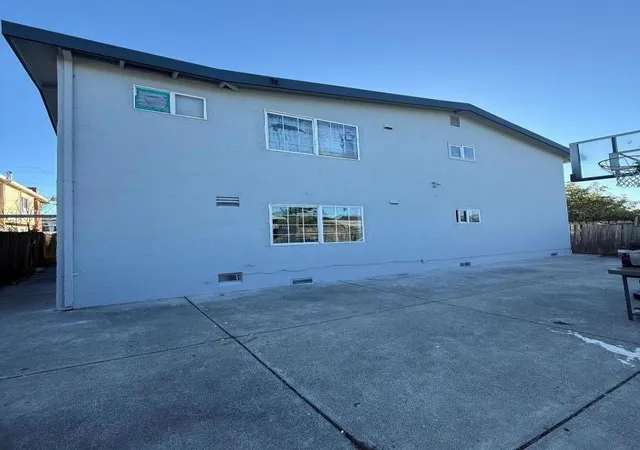 3rd image of 219 Barrett Ave, Richmond, CA 94801 | MLS# ML82052033