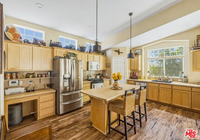 Photo 3 of Manufactured home for sale at 55626 Pipes Cyn Rd, Yucca Valley, CA 92284 | MLS# 26848761 | Listing updated on 2026-10-05