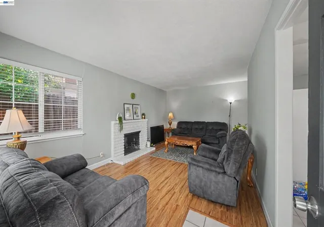 image of 200 Riverside Pl, Bay Point, CA 94565 | MLS# 41139383