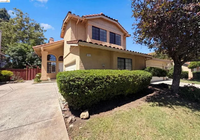 Photo 1 of Townhouse for sale at 4811 Kimberley Cmns, Livermore, CA 94550 | MLS# 41139382 | Listing updated on 2026-09-23