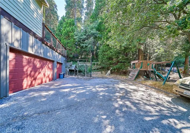 Homes for sale in Crestline, CA | 23891 Lakeview, Crestline, CA 92325 | MLS# TR26137510