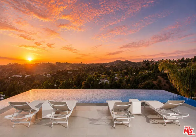 Photo 3 of Mansion for sale at 2791 Ellison Dr, Beverly Hills, CA 90210 | MLS# 26851345 | Listing updated on 2026-09-21