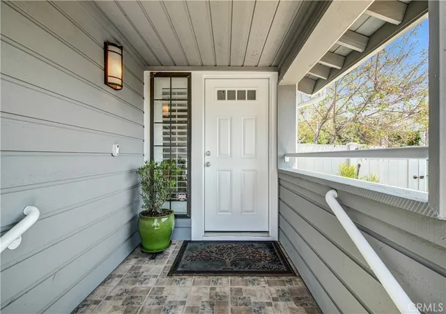 Photo 2 of Townhouse for sale at 2607 Dove Crk Ln #B, Pasadena, CA 91107 | MLS# GD26137550 | Listing updated on 2026-10-11
