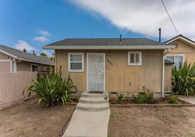 5th image of 694 Central Ave, Hollister, CA 95023 | MLS# ML82052063