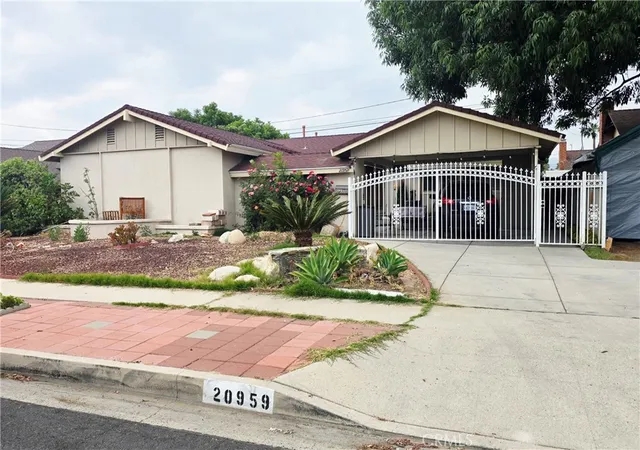 Homes for sale in Canoga Park, CA | 20959 Strathern, Canoga Park, CA 91304 | MLS# BB26118340
