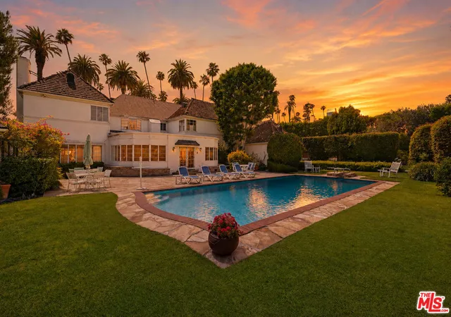 1st image of 904 N Beverly Dr, Beverly Hills, CA 90210 | MLS# 26850659