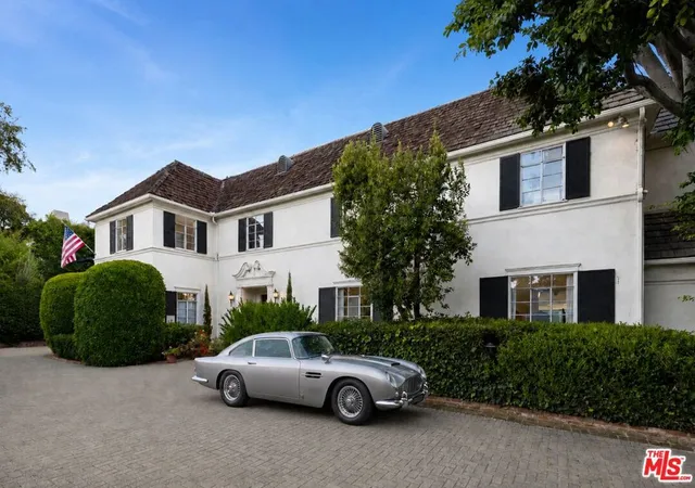 2nd image of 904 N Beverly Dr, Beverly Hills, CA 90210 | MLS# 26850659