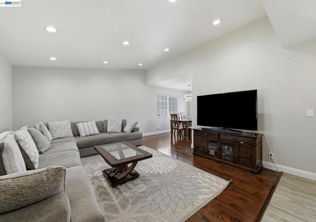3rd image of 30979 Granger Ave, Union City, CA 94587 | MLS# 41139407