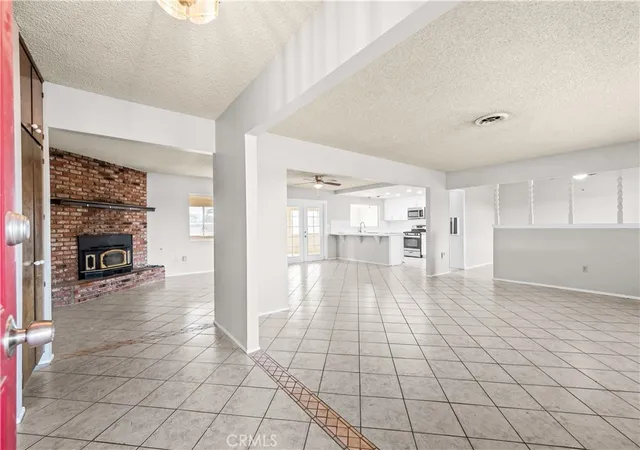 Photo 4 of Single family home for sale at 13755 Mohawk Rd, Apple Valley, CA 92307 | MLS# BB26137050 | Listing updated on 2026-09-24