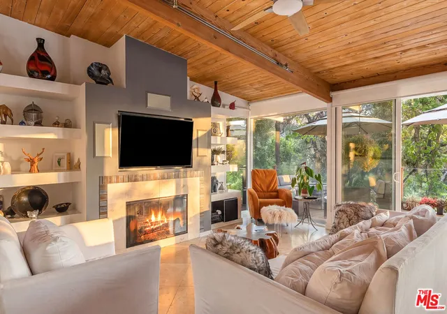 Homes for sale in Calabasas, CA | 679 Wonder View Dr, Calabasas, CA 91302 | MLS# 26851709