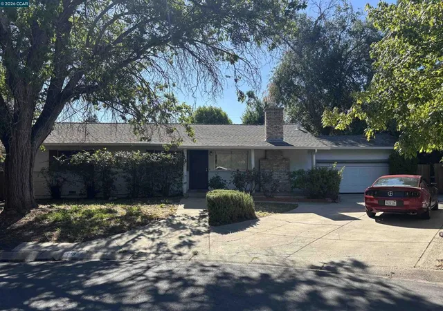 Homes for sale in Pleasant Hill, CA | 23 Oakvue Ct, Pleasant Hill, CA 94523 | MLS# 41139409