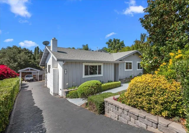 4th image of 441 Condado Wy, Escondido, CA 92025 | MLS# PTP2604811