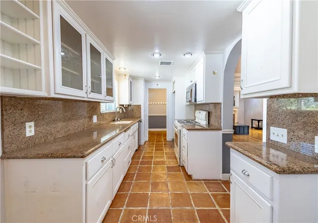 Photo 3 of Single family home for sale at 505 Marilyn Ln, Redlands, CA 92373 | MLS# IG26137545 | Listing updated on 2026-10-04