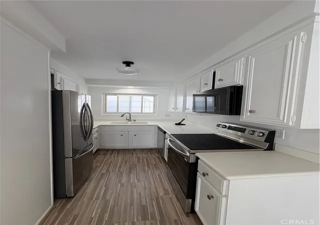 Photo 2 of Townhouse for sale at 8130 Redlands #10, Playa Del Rey, CA 90293 | MLS# PV26137565 | Listing updated on 2026-09-12