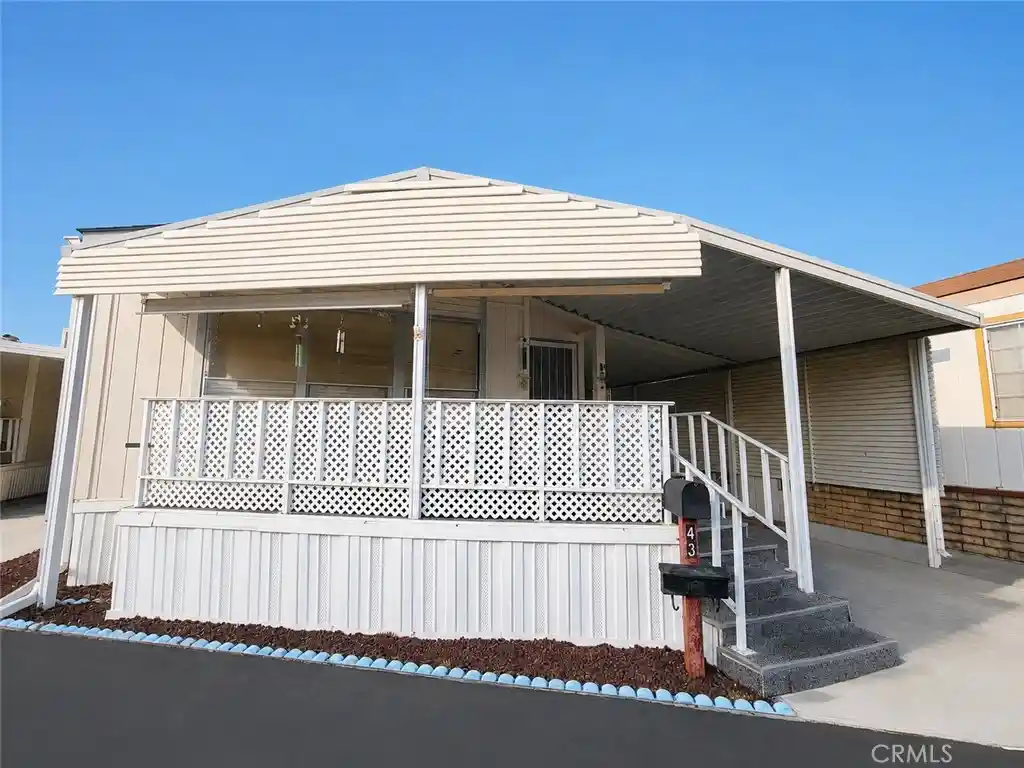 Listing Photo 1 - Condo for sale in 235 S Bch Blvd located at 235 S Bch Blvd, Anaheim, CA 92804 - Unit #43