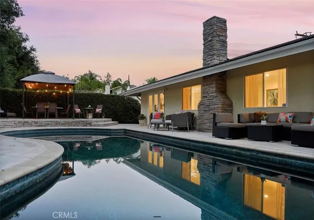Photo 2 of Single family home for sale at 22615 Dardenne St, Calabasas, CA 91302 | MLS# SR26137523 | Listing updated on 2026-09-27