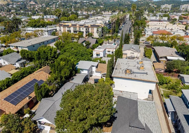 Photo 4 of House for sale at 4541 Russell Ave, Los Angeles, CA 90027 | MLS# SR26137700 | Listing updated on 2026-06-25