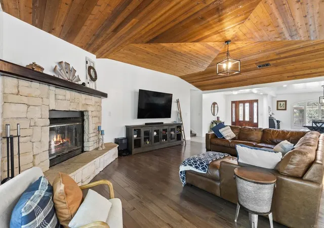 Photo 4 of Single family home for sale at 2365 Shaylene Way, Alpine, CA 91901 | MLS# PTP2604813 | Listing updated on 2026-09-03