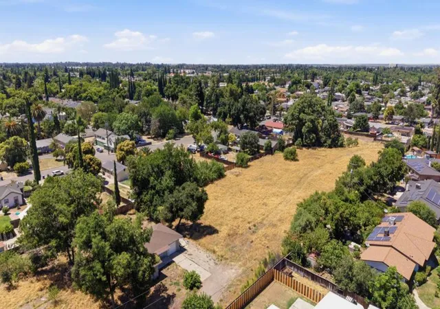 3rd image of 2906 Oleander Ave, Merced, CA 95340 | MLS# ML82052106