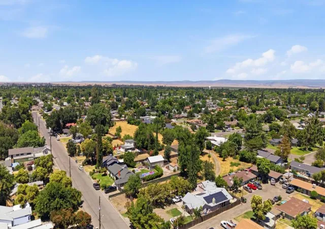 5th image of 2906 Oleander Ave, Merced, CA 95340 | MLS# ML82052106