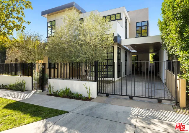 1st image of 8732 Rangely Ave, West Hollywood, CA 90048 | MLS# 26851847