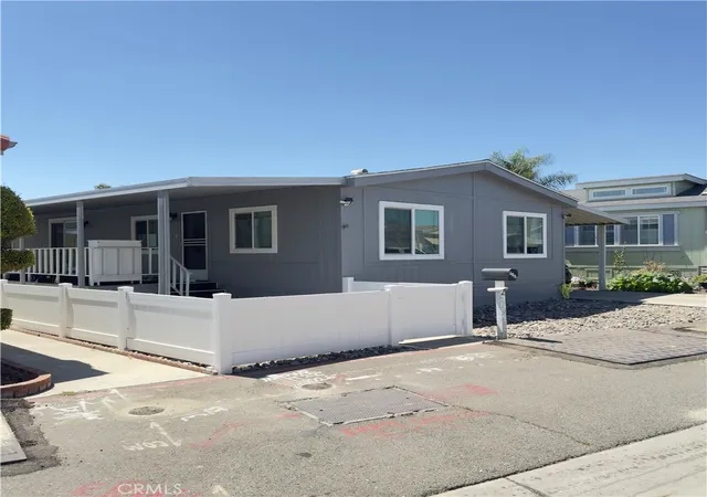 Photo 1 of Manufactured home for sale at 2 Palm, Anaheim, CA 92801 | MLS# PW26135048 | Listing updated on 2026-09-19