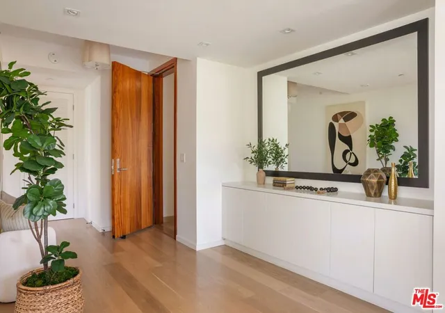 Homes for sale in Santa Monica, CA | 1705 Ocean Ave #307, Santa Monica, CA 90401 | MLS# 26851193