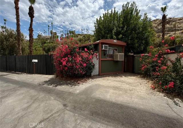 Homes for sale in Palm Springs, CA | 27 Jupiter St, Palm Springs, CA 92264 | MLS# IV26138018