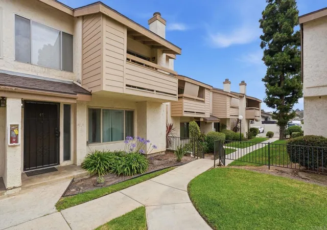 Homes for sale in Chula Vista, CA | 1731 Melrose Avenue, Chula Vista, CA 91911 | Houzeo