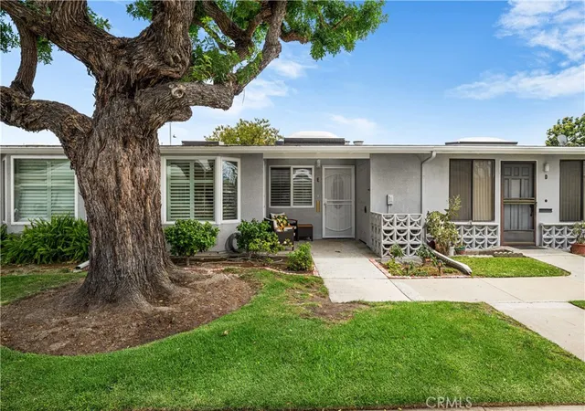 Homes for sale in Seal Beach, CA | 13701 Alderwood Ln W #29E, Seal Beach, CA 90740 | MLS# PW26137983