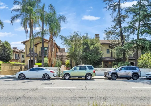 2nd image of 168 S Sierra Madre Blvd #114, Pasadena, CA 91107 | MLS# PW26138048