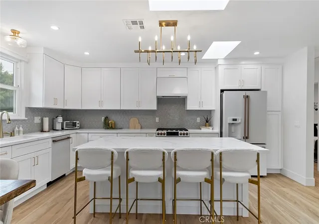 2nd image of 618 N Pass, Burbank, CA 91505 | MLS# GD26132606