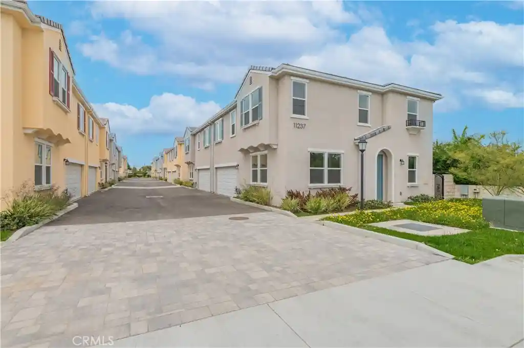 Condo for sale at 11237 Gladhill Rd #2, Whittier, CA 90604 | MLS# TR26138083