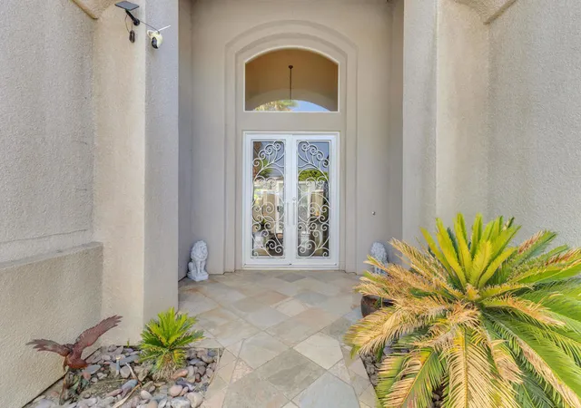 Photo 2 of Single family home for sale at 6 Voltaire Ct, Rancho Mirage, CA 92270 | MLS# 219149593PS | Listing updated on 2026-06-26