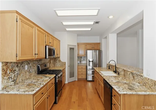 2nd image of 16176 Setting Sun Cir, Riverside, CA 92503 | MLS# OC26127579
