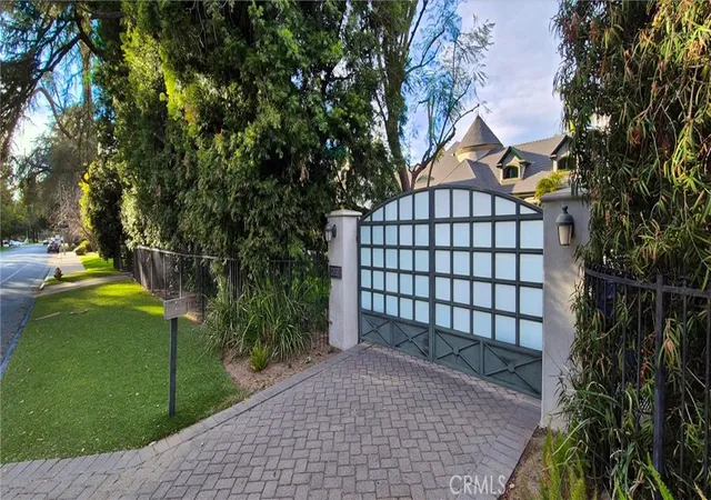4th image of 13157 Chandler Blvd, Sherman Oaks, CA 91401 | MLS# SR26138109