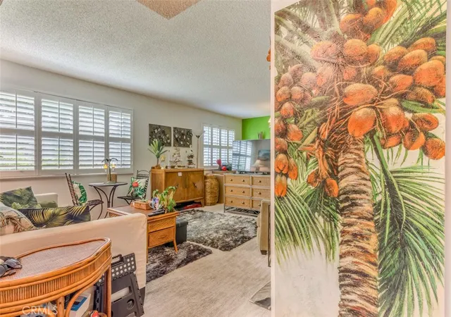 Condo for sale at 11813 Runnymede St #14, North Hollywood, CA 91605 | MLS# SR26137410