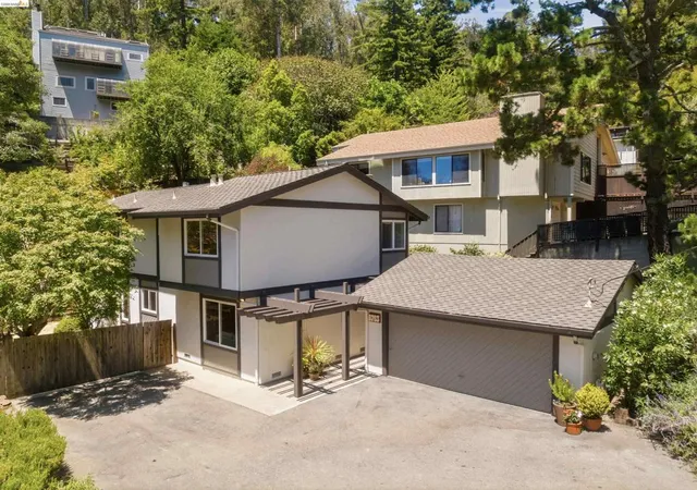 Homes for sale in Oakland, CA | 6763 Pinehaven Rd, Oakland, CA 94611 | MLS# 41139468