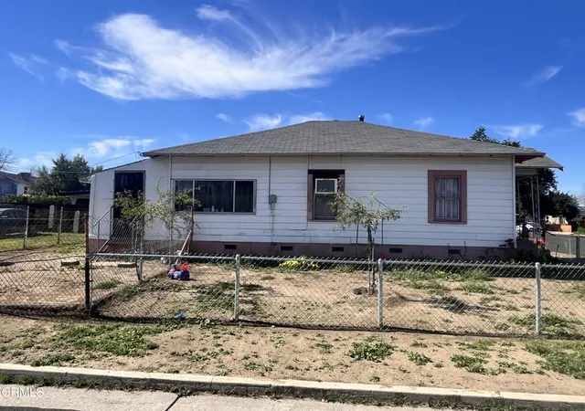 2nd image of 296 E Coolidge St, Coalinga, CA 93210 | MLS# V1-37186