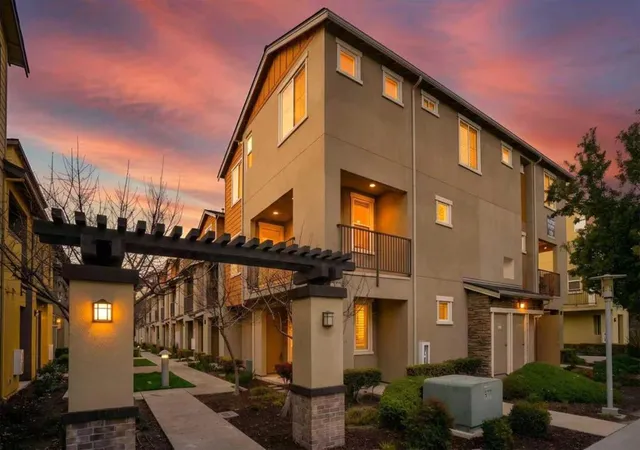 Photo 2 of Condo for sale at 1297 Coyote Crk Way, Milpitas, CA 95035 | MLS# ML82052144 | Listing updated on 2026-10-01