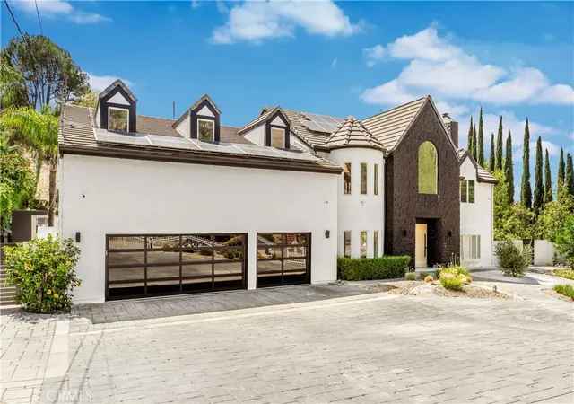 1st image of 22963 Cass Ave, Woodland Hills, CA 91364 | MLS# SR26138084