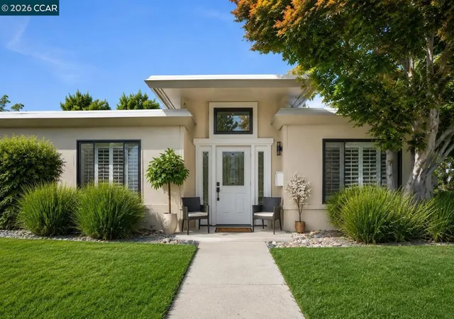 1st image of 1124 Oakmont Dr #4, Walnut Creek, CA 94595 | MLS# 41139488