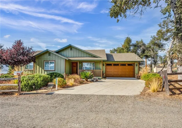 Homes for sale in Clearlake, CA | 3012 Oak Crest Dr, Clearlake, CA 95422 | MLS# LC26130254