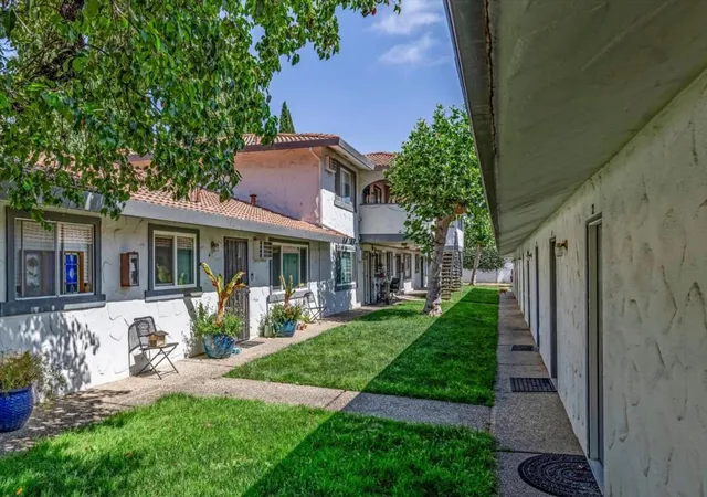 Homes for sale in Gilroy, CA | 1271 Juniper Drive, Gilroy, CA 95020 | Houzeo