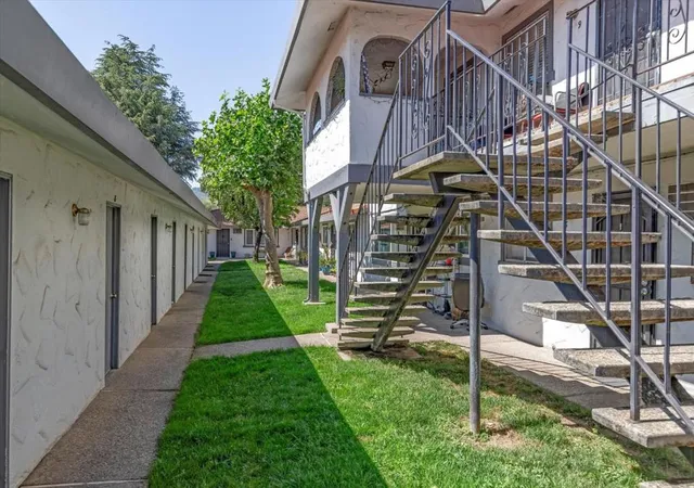 Homes for sale in Gilroy, CA | 1271 Juniper Dr #7, Gilroy, CA 95020 | MLS# ML82052152