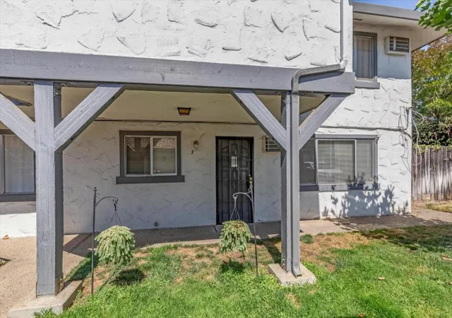Homes for sale in Gilroy, CA | 1271 Juniper Dr #7, Gilroy, CA 95020 | MLS# ML82052152