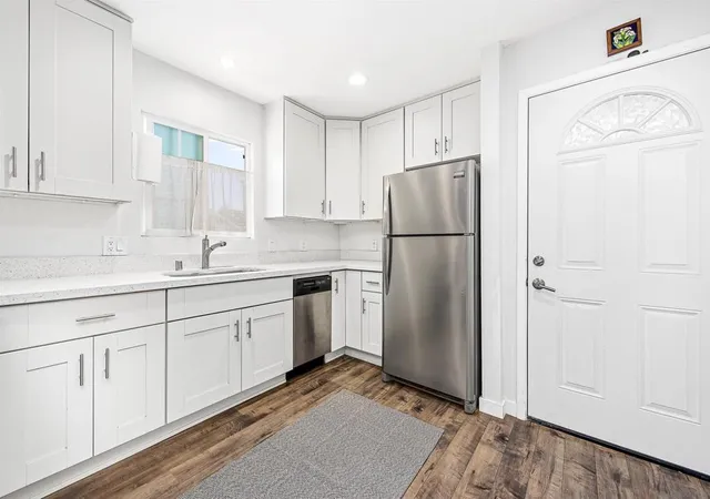 3rd image of 2849 A St, San Diego, CA 92102