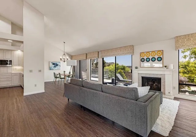Photo 2 of Townhouse for sale at 6667 La Jolla Scenic Dr S, La Jolla, CA 92037 | MLS# 260015355SD | Listing updated on 2026-10-08